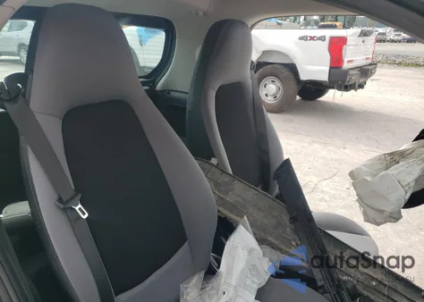 2009 Smart Fortwo Pure z USA, uszkodzony, nr VIN WMEEJ31X49K252322